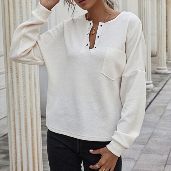 SOLD OUT Cream Grommet Neckline Pocket Long Sleeve Tee - Picture 5 of 5